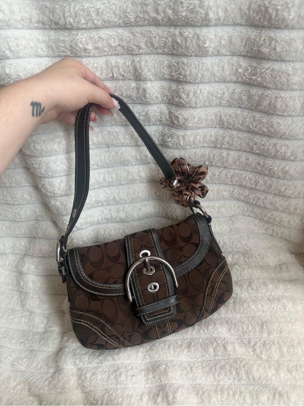 vintage coach mini soho in chocolate brown**read bio for the missing hangtag**